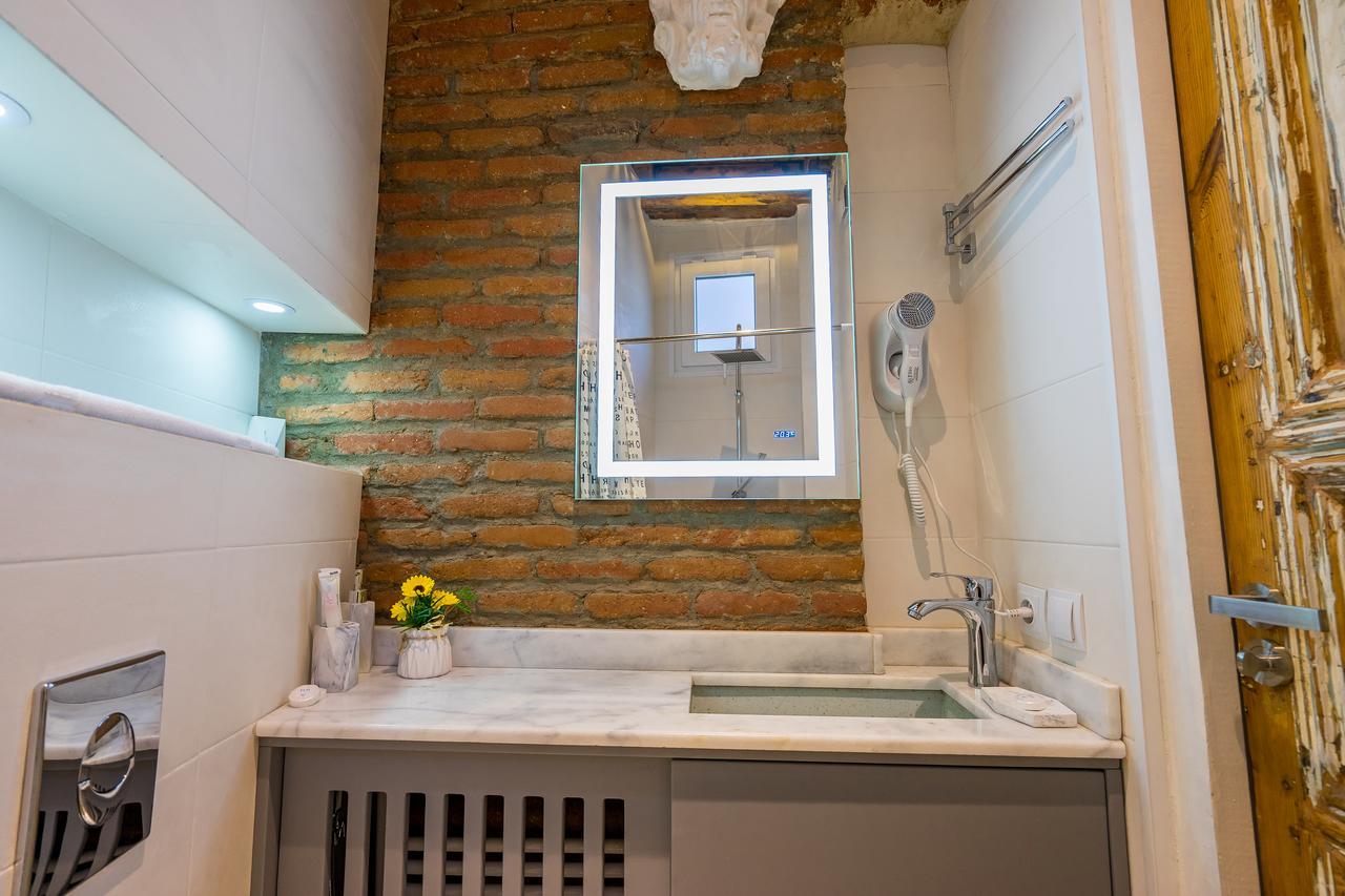 Gallery Apartment Tbilisi Exterior photo